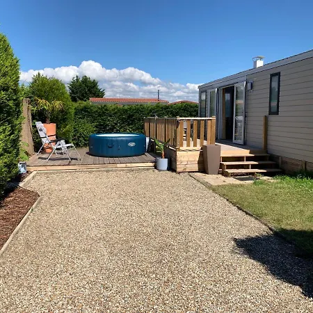 Privé, Individuel, Résidence Calme, Jardin, Wifi Gratuit, Netflix, Parking Privé
