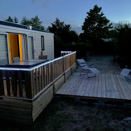 Privé, Individuel, Résidence Calme, Jardin, Wifi Gratuit, Netflix, Parking Privé Campeggio *