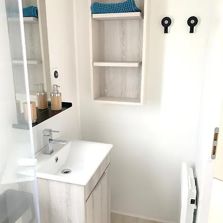 Privé, Individuel, Résidence Calme, Jardin, Wifi Gratuit, Netflix, Parking Privé Campeggio Rang-du-Fliers