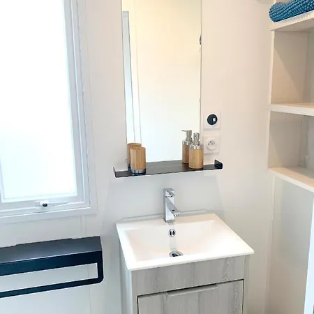 Campeggio Privé, Individuel, Résidence Calme, Jardin, Wifi Gratuit, Netflix, Parking Privé